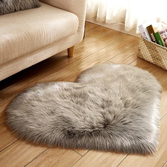 Heart-Shaped Plush Rugs: 3 Sizes for Soft Home Decor - Dreamy-Designs Store Online