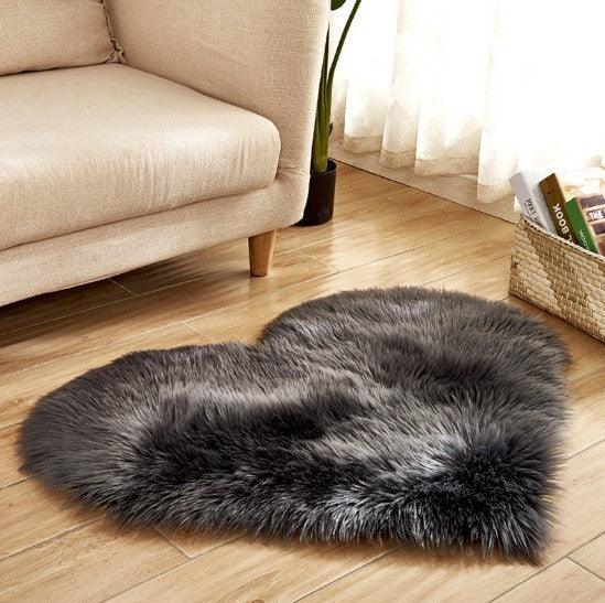 Heart-Shaped Plush Rugs: 3 Sizes for Soft Home Decor - Dreamy-Designs Store Online