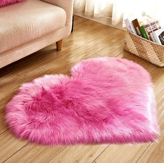 Heart-Shaped Plush Rugs: 3 Sizes for Soft Home Decor - Dreamy-Designs Store Online