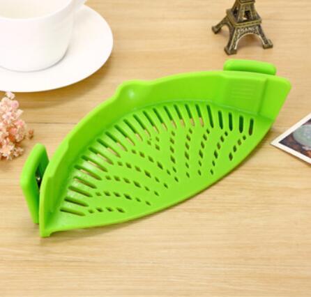 Silicone Clip-on Pot Pan Bowl Funnel Oil Strainer / Creative Rice Washing Colander / Draining Liquid Tool (Fits All Pot Sizes) - Dreamy-Designs Store Online