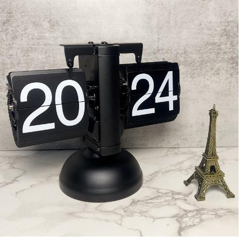 Flip Digital Clock Small Scale Table Clock Retro Flip Clock (Battery-Powered, Quartz Movement, German Origin) - Black & White - Dreamy-Designs Store Online