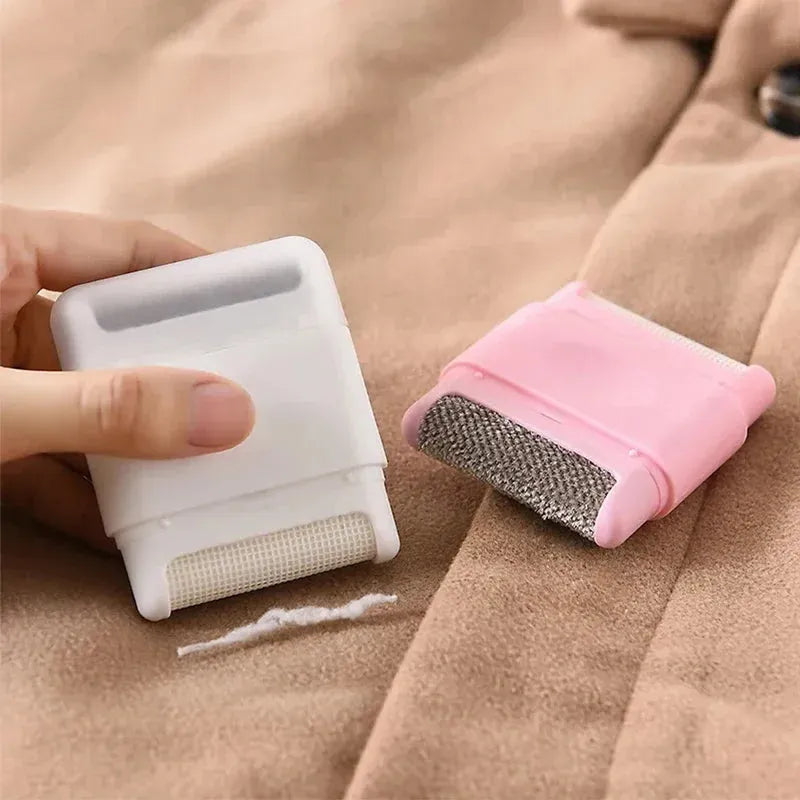 Mini Lint Remover Manual Hair Ball Trimmer (Portable Clothes Shaver / Fuzz Pellet Cutter / Sweater Epilator) - Dreamy-Designs Store Online